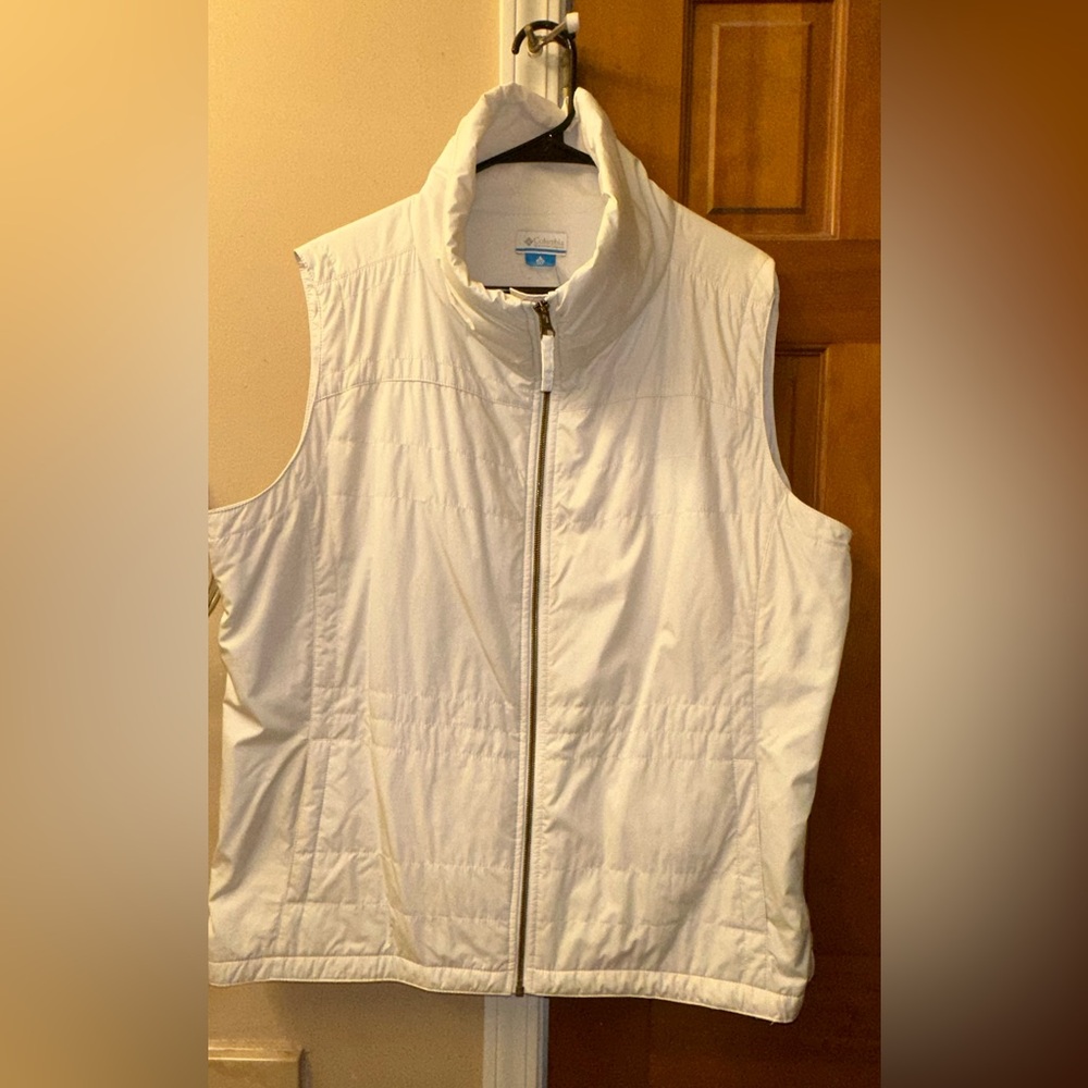 Columbia women’s XXL vest